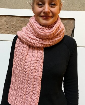 Easy Crochet Scarf Pattern for Women: Pink-Is-Pretty Scarf