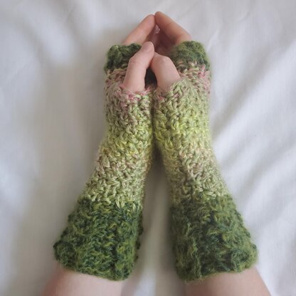 Irish Moss Cabled Mitts