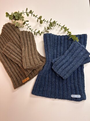Cowl / Neckwarmer and Fingerless Gloves Set