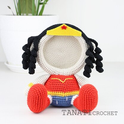 Crochet Pattern of Photo Frame SUPER WOMAN