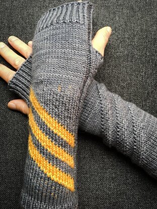 Adventurer ribbed armwarmers