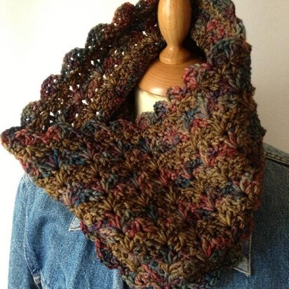 Theme & Variegations Cowl