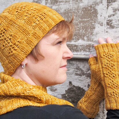 Apiary Fingerless Mitts - knitting pattern