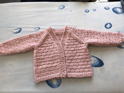 Easy to wear baby cardigan