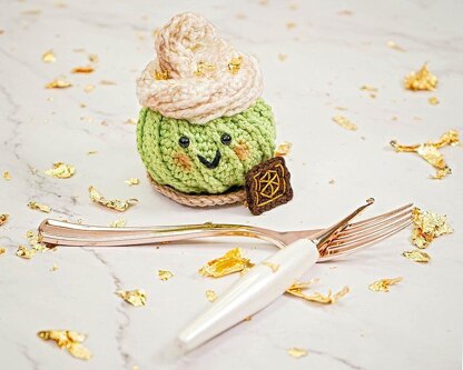 Glass Knife Pin Cushion