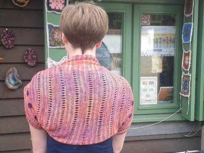Cuff's Shrug in Lace with Dorset buttons