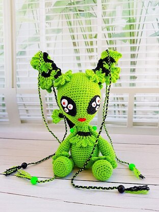 Crochet Cute Alien Girl