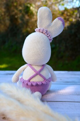 Ella the Bunny amigurumi