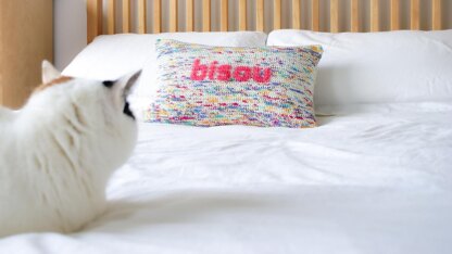 Bisou Pillow