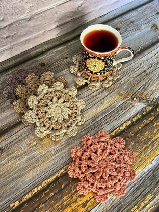 Regally Yours Coasters + Bonus Tree