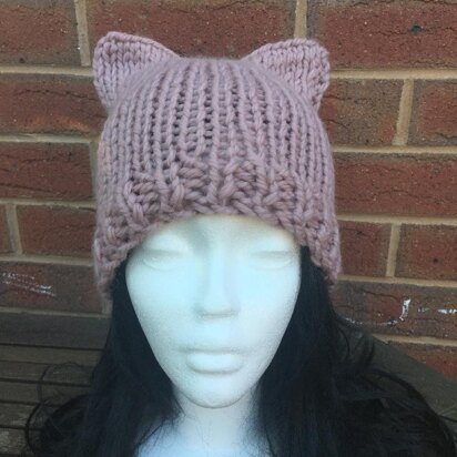 Chunky Cat Hat Knitting Pattern.