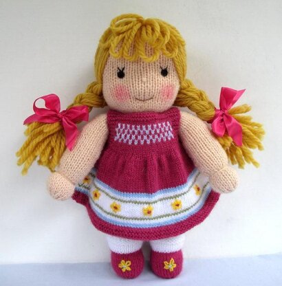 Jasmine and Violet - Knitted Dolls