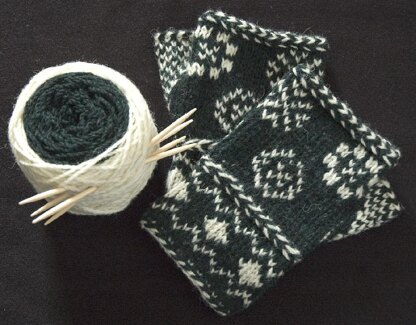 Dalarna Snowflake Mitts