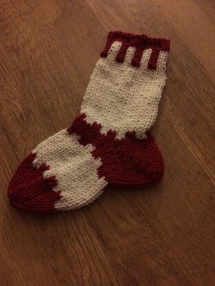 Decorative Christmas Socks with Heart in Schachenmayr Boston - 5833A - Downloadable PDF