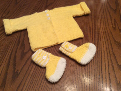 Knit Baby Set in Lion Brand Pound Of Love - L10451