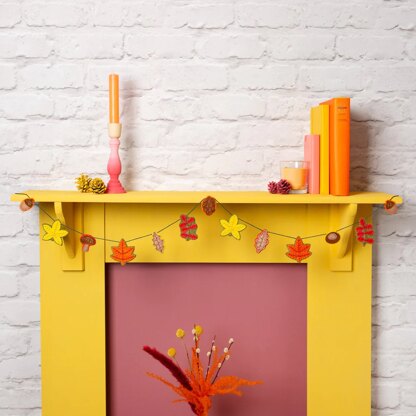 Hawthorn Handmade Autumn Garland Felt Craft Kit 