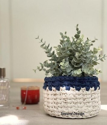 Recycled (t-shirt) yarn basket container-108