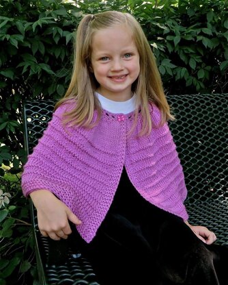 Capeleta Knitting pattern by Distracted Knits | LoveCrafts