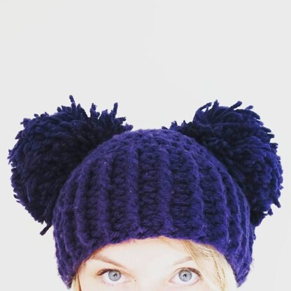 Pom pom Minnie Hat