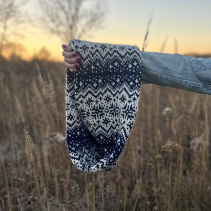 Suzy Snowflake Cowl