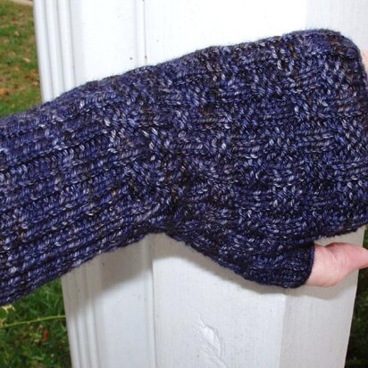 Basket Weave Fingerless Gloves - knitting pattern