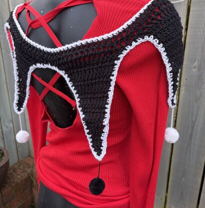 Pompom Crochet Collar