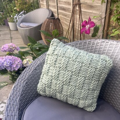 Birdie Basketweave Cushion