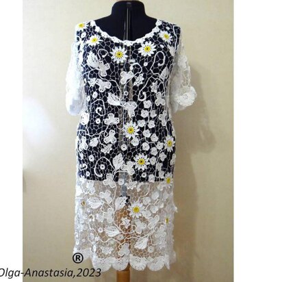 Lace beach tunic with daisies