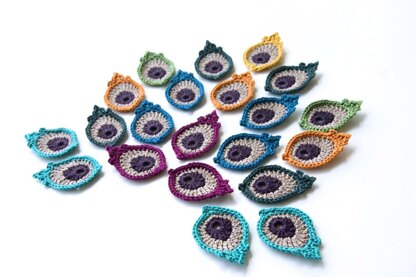 Peacock Eye Feather Crochet Applique or Motif