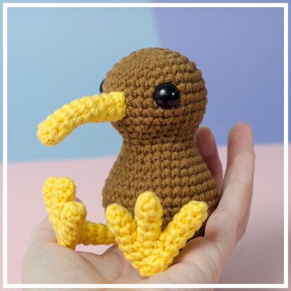 Kiwi amigurumi bird