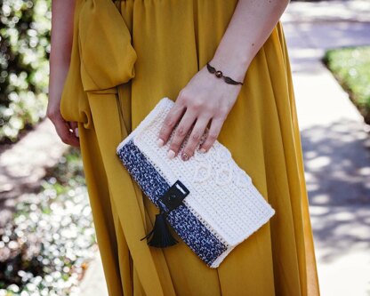 Hygge Infinity Clutch