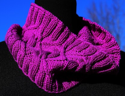 Neve Cowl