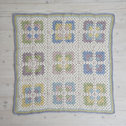 Patchwork Crochet Blanket - Crochet Pattern For Home in Debbie Bliss Dulcie by Debbie Bliss