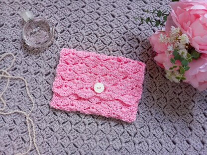 Crochet Lacy Clutch Bag/Purse Pattern