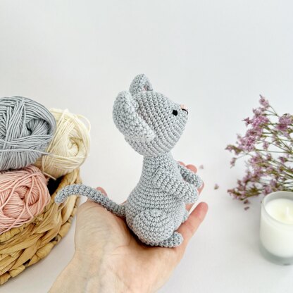 Crochet mouse toy amigurumi pattern
