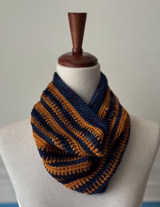 Gilded Twilight Cowl