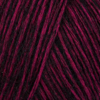 Jet Black Fuzzy Eyelash 100% Cotton Bulky Yarn Thick 'n Thin 30 Yard S –  The Spinnery Store