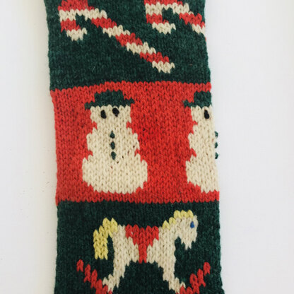 Yankee Knitter Designs 24 Traditional Christmas Stockings PDF