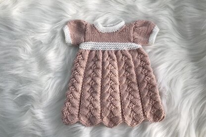P33 Wavy Edged Doll's Dress