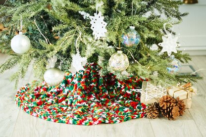 Knitted Christmas Tree Skirt & Stocking in Stylecraft Winter Magic XL - 10029 - Downloadable PDF