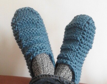 Men's chunky knitted slippers