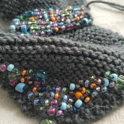 Mosaic beaded beret and scarf