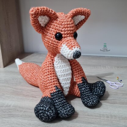 Fraser the Fox - UK Terminology - Amigurumi