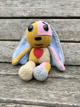 Pattern: knitted Lost Ollie, bunny from patches