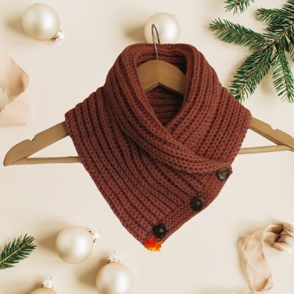 Knitted colar cowl with buttons