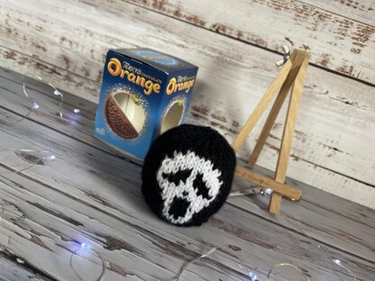 Scream Inspired Chocolate Orange Cover Knitting Pattern