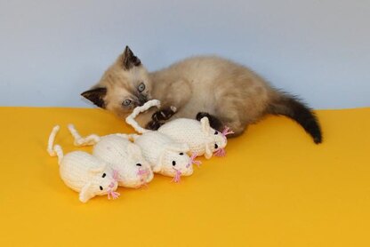 3 Blind Mice Kitten Toy