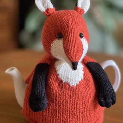 Mr Reynard the Fox tea cosy