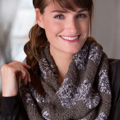 Ripple Infinity Cowl in Red Heart Shimmer Multis - LW4269