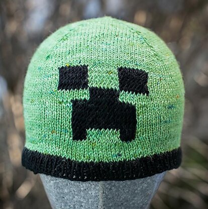 Minecraft-inspired creeper beanie